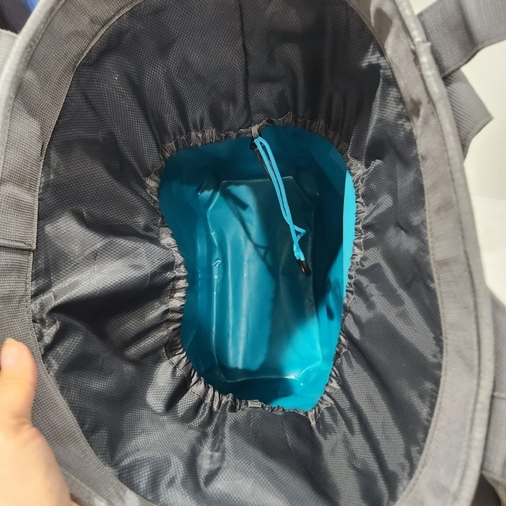 Igloo Reactor Portable 46 Can Soft Insulated Cinch Cooler Backpack Gray Tailgate